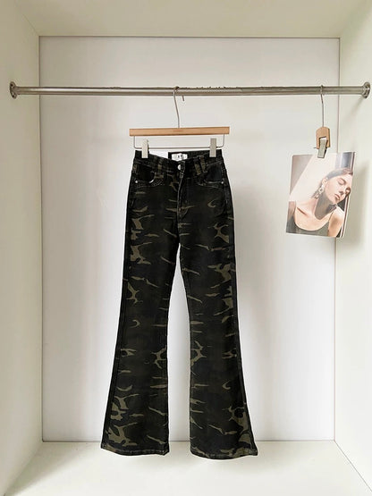 Washed blue high-waisted, hip-lifting, slimming denim wide-leg pants, new autumn 2025 style, Korean style, versatile straight leg trousers.