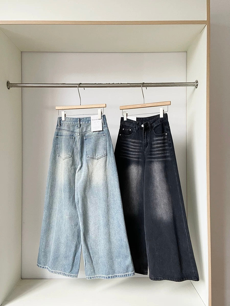 Vertical drape, high-waisted, hip-covering, slimming women's jeans, 2025 autumn new Korean style, versatile blue wide-leg trousers.