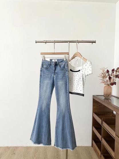 Women's high-waisted flared jeans with frayed hem, new autumn 2025 style, Korean style, versatile, slimming, hip-lifting, suitable for wearing outside.
