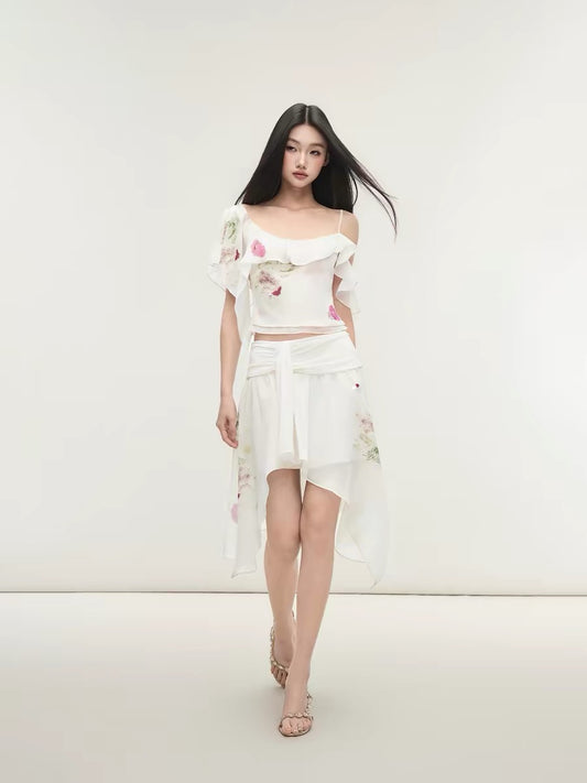Matin Gris Beige Chiffon Printed Ruffled Short Camisole Skirt Set with Loose Fit and Irregular Grubbing