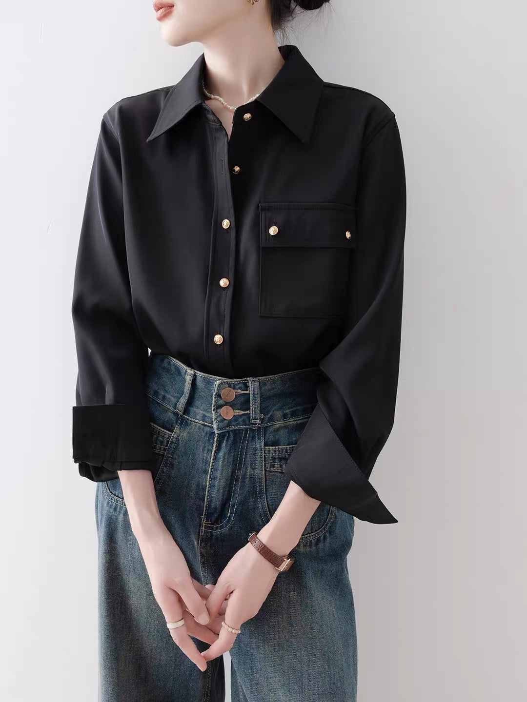 Women's French-style black loose long-sleeve shirt (2026 new arrival); a sophisticated, premium-feel top ideal for smart-casual office wear and commuting.