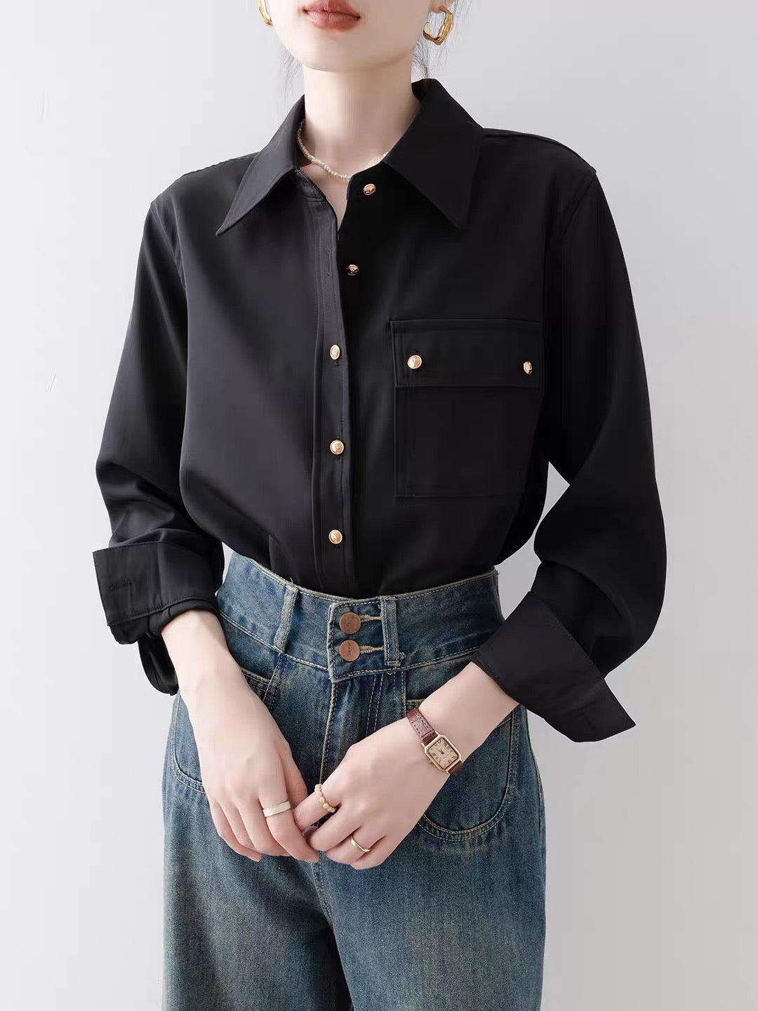 Women's French-style black loose long-sleeve shirt (2026 new arrival); a sophisticated, premium-feel top ideal for smart-casual office wear and commuting.