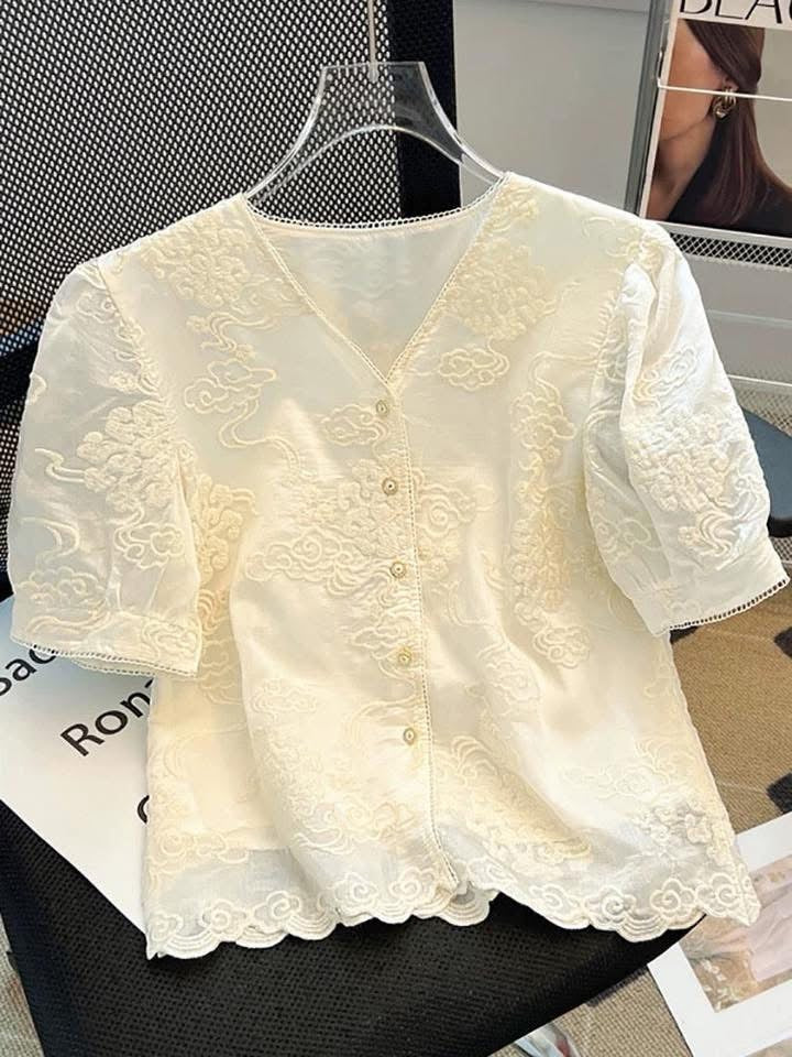 Clearance sale~Summer V-neck lace puff short-sleeved shirt for women, new Chinese style heavy embroidery top