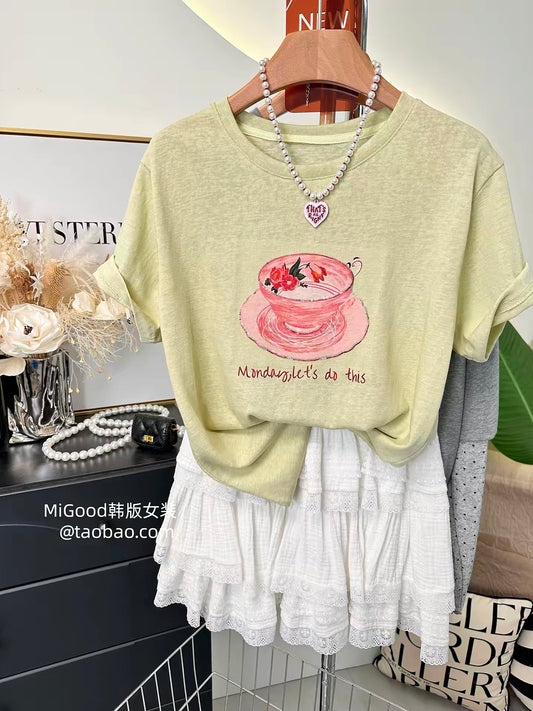 Recommended summer Korean style fashionable and stylish sequined cup loose casual round neck short-sleeved snowflake cotton t-shirt for women.