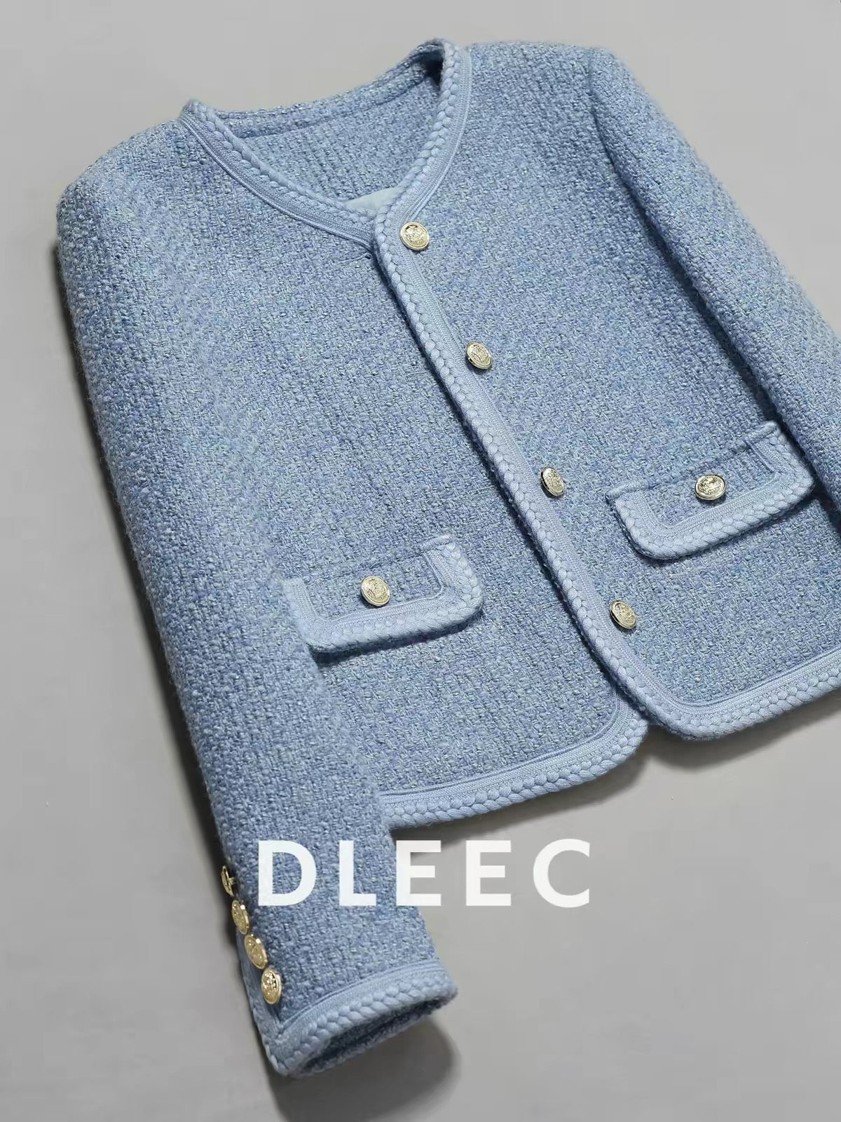 DLEEC Trendy, high-end, and stylish-style tweed jacket featuring a round neck and a sophisticated, "quiet luxury" design.