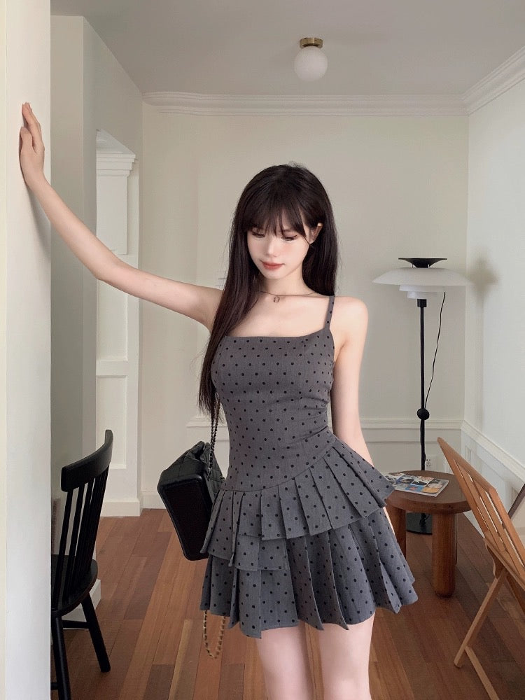 Interpretation of WAHJU Gray Dream Classic High-end Polka Dot Suspender Dress Women's Summer Slimming Short Skirt