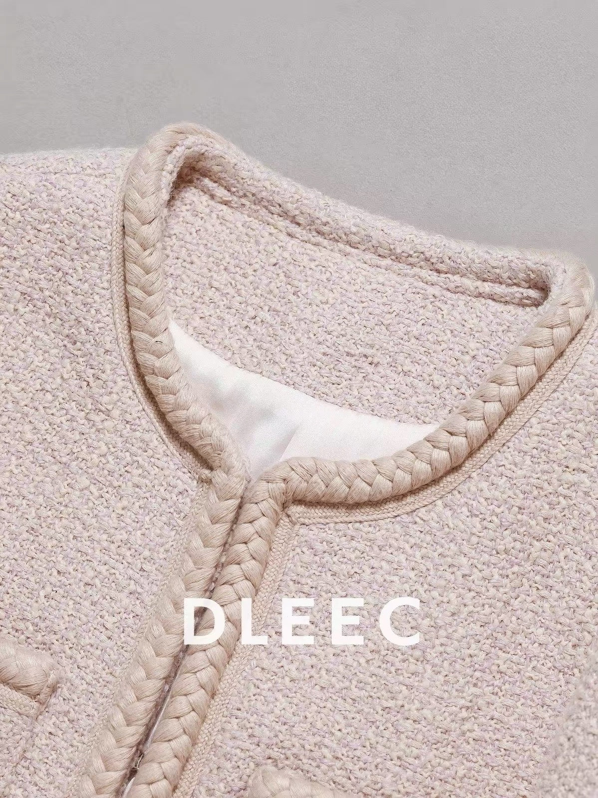 DLEEC Heavyweight Hand-Woven Woolen Cardigan – Minimalist Pink "l-Style" Cropped Jacket; Versatile, Chic, and Sophisticated.