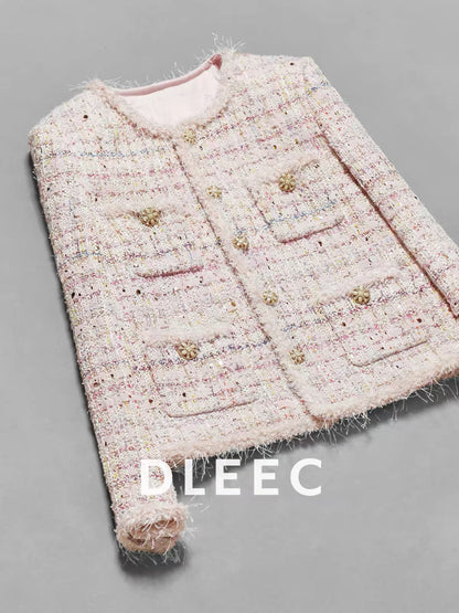 DLEEC Romantic Vibe – Pink Tweed "-Style" Jacket: A Youthful, Sophisticated Piece Featuring Intricate Craftsmanship, Sequins, and Fancy Textured Yarn.
