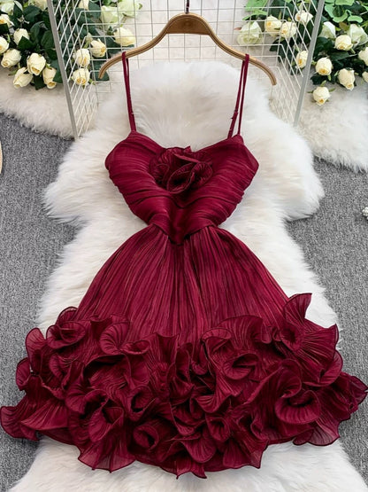Sweet and trendy European and American style 3D ruffled halter dress for women, perfect for summer, slimming and flattering, with a flared princess silhouette.