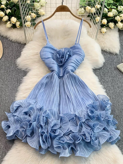 Sweet and trendy European and American style 3D ruffled halter dress for women, perfect for summer, slimming and flattering, with a flared princess silhouette.