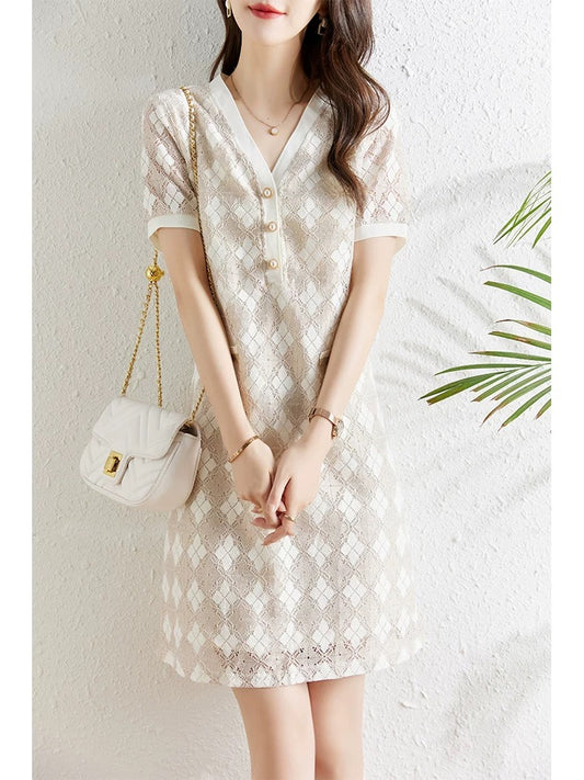Elegant V-neck lace dress for women summer 2024 new loose and slim plaid OL straight lace dress
