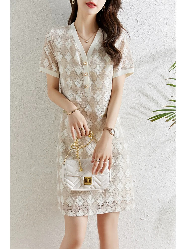 Elegant V-neck lace dress for women summer 2024 new loose and slim plaid OL straight lace dress