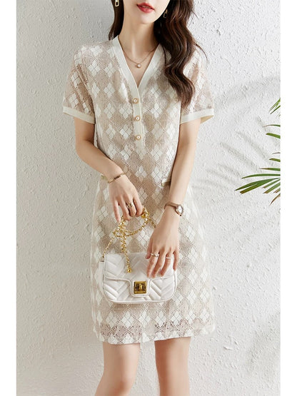 Elegant V-neck lace dress for women summer 2024 new loose and slim plaid OL straight lace dress