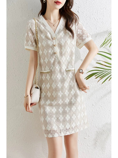 Elegant V-neck lace dress for women summer 2024 new loose and slim plaid OL straight lace dress