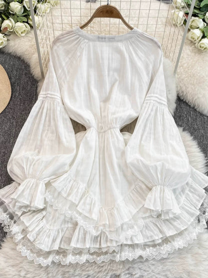 First Love Nostalgia: White Textured Elegant Dress for Women, Autumn Style, French Long Sleeves, Irregular Fairy Cake Dress