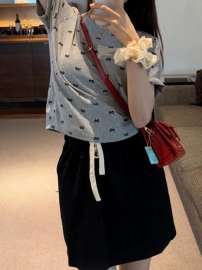 Small bow print gray right shoulder short-sleeved T-shirt for women 2024 new popular summer short style beautiful top