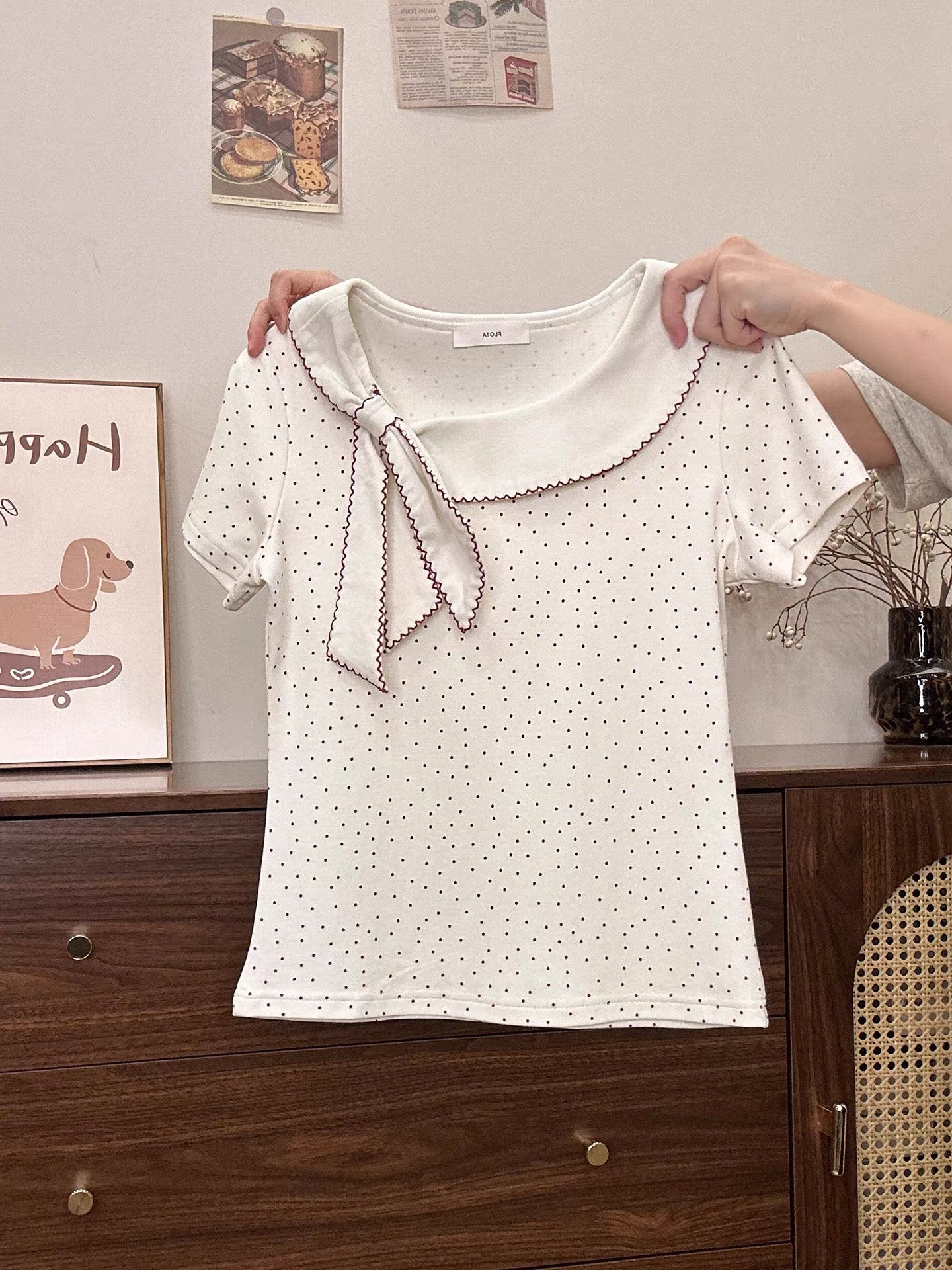 Creamy Universe - All-over Polka Dot Tie-up Peter Pan Collar Short Sleeve T-Shirt for Women, Sweet and Slim Fit Top