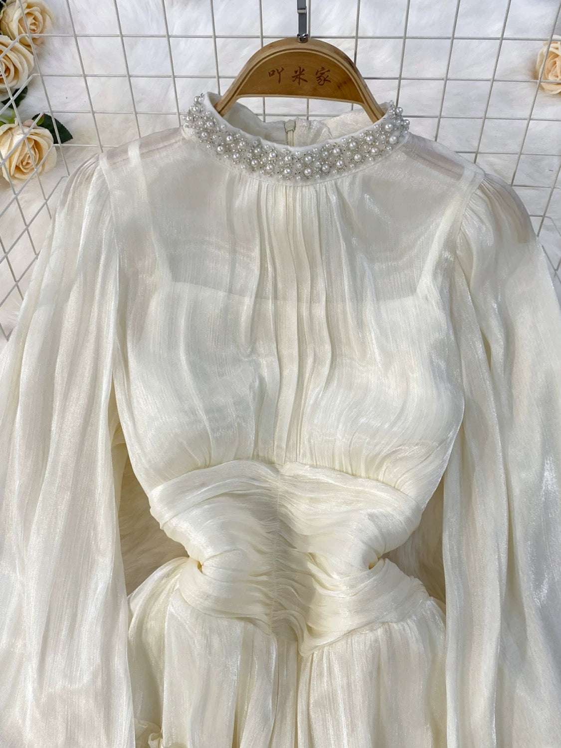 Korean style lantern-sleeved beaded stand-up collar waist-cinching A-line glossy dress for beach vacations