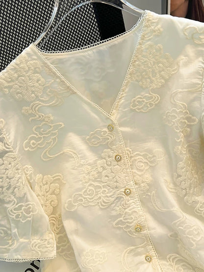 Clearance sale~Summer V-neck lace bubble short-sleeved shirt for women, new Chinese style heavy embroidery national style top