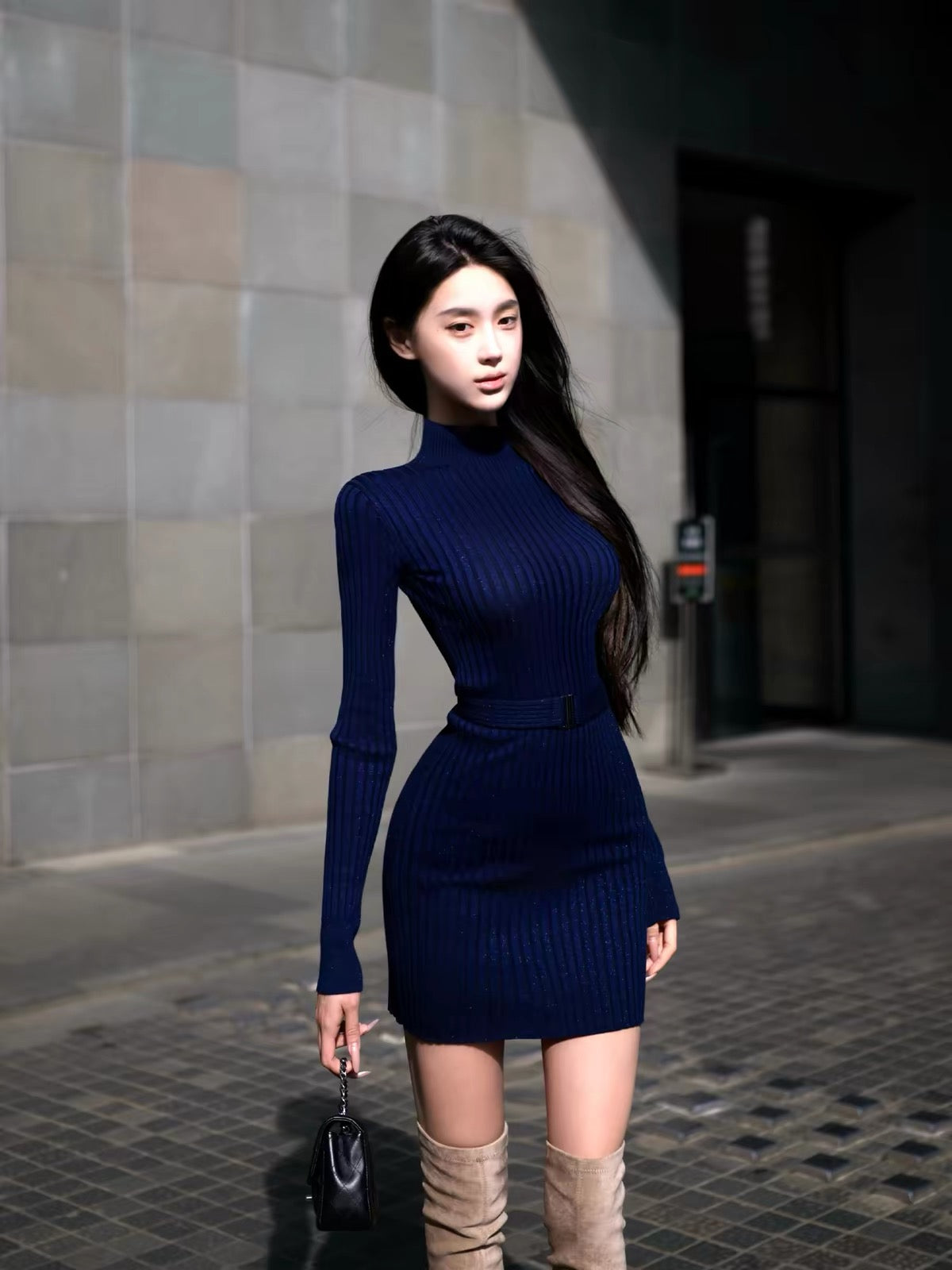 YUANZI "Blue Mist Crystal" – Blue fine-knit vertical-ribbed dress featuring subtle shimmer, a hip-hugging silhouette, and an included waist belt.