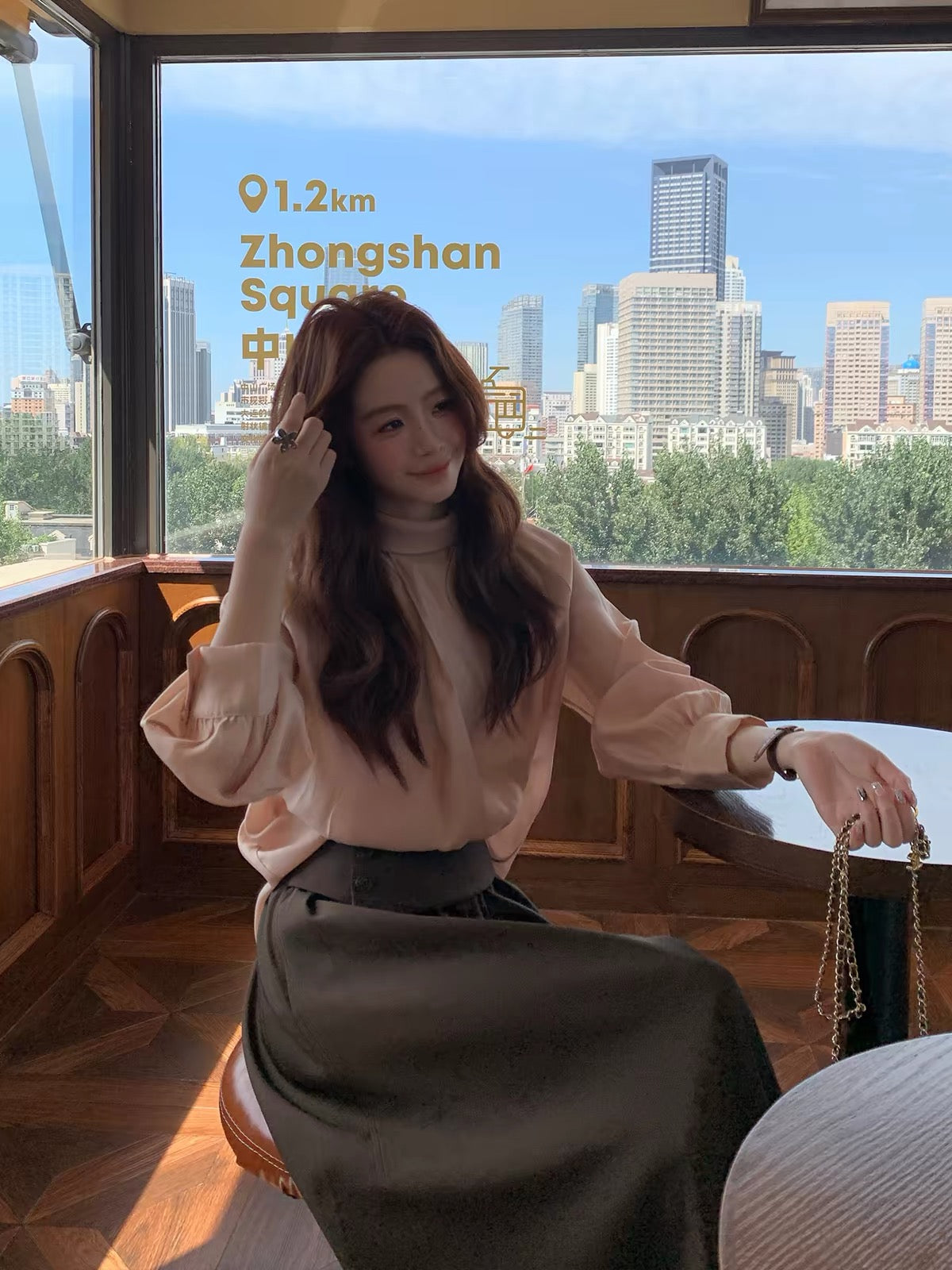 Even Yiwen [Heart-Capturing Style] Korean-style gentle reversible satin shirt with French-inspired ribbon-tie neckline.