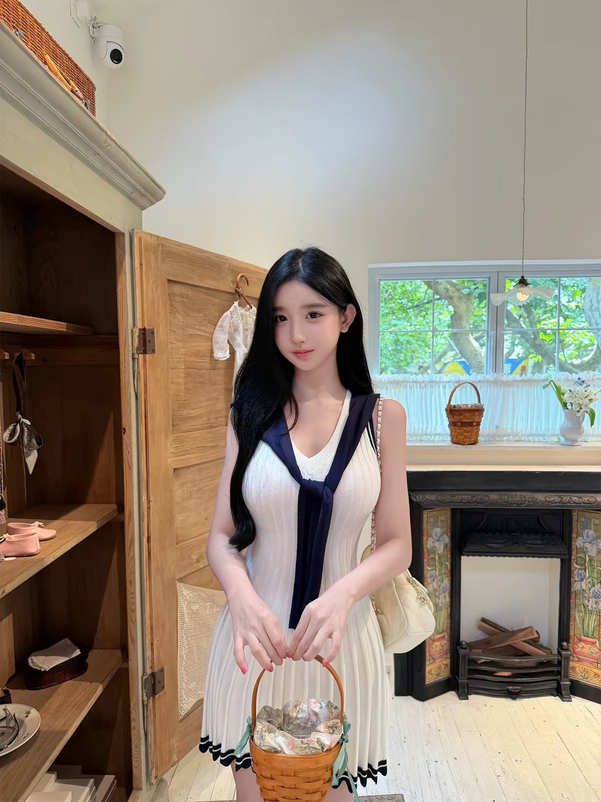 Chill Qiao'er Preppy-Style Color-Block Knit Pleated Sleeveless Dress & Navy Shawl Set (Youthful Look)