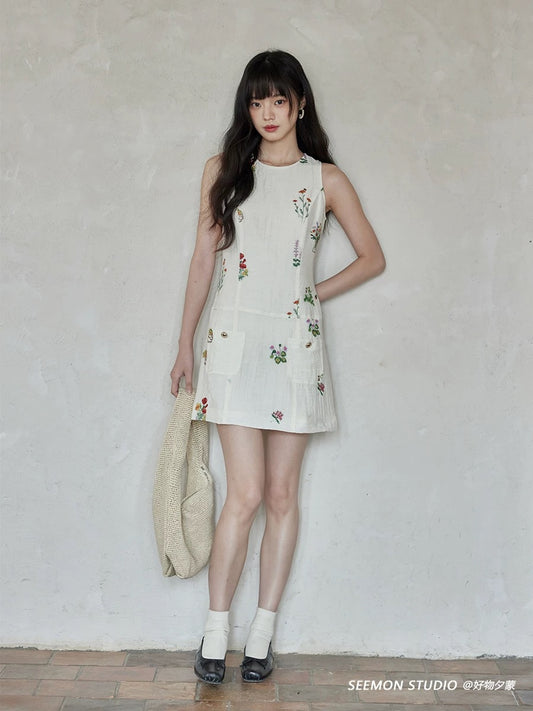 Ximeng 2025 new summer Korean floral skirt small temperament beautiful unique niche apricot dress female