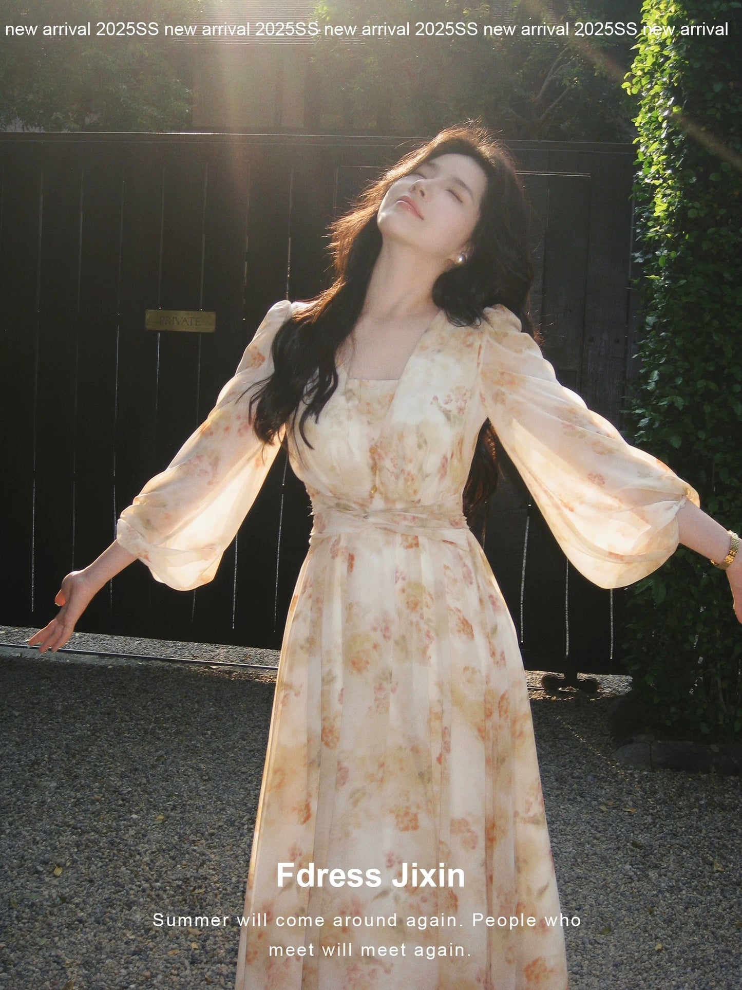 Send a letter to "Summer Kite of Glass" French-style floral print fitted long dress / Exquisite V-neck lantern sleeve printed dress
