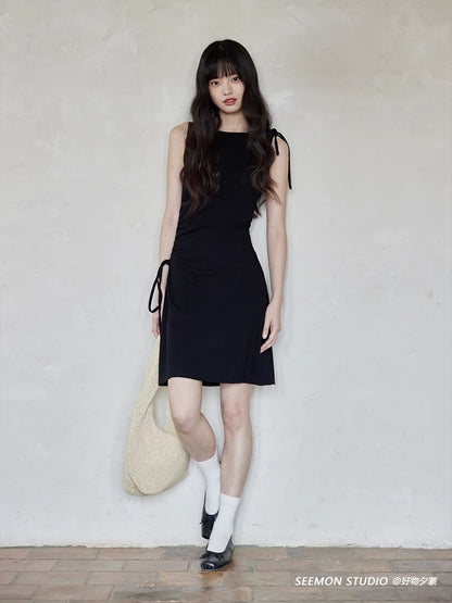 Ximeng 2025 new summer temperament skirt small high-end waist slimming slimming sleeveless black dress female