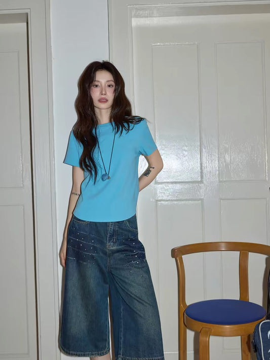 Chaochao's new arrivals on May 21st: American-style blue rhinestone cropped jeans for women, 2026 summer style, wide-leg, high-waisted, straight-leg mid-length pants.