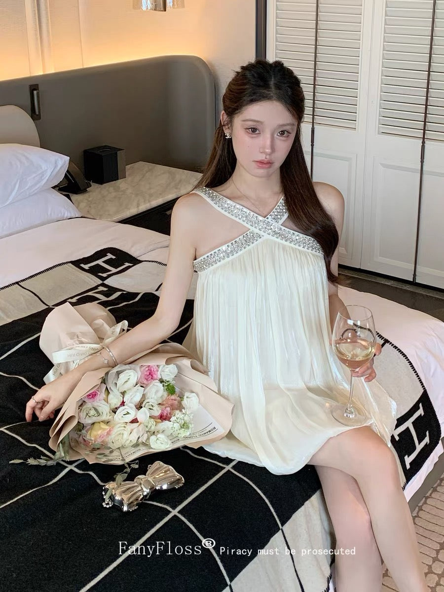 FanyFloss French-style halter neck beaded satin loose babydoll dress f Lee Nhi Boutique FanyFloss French-style halter neck beaded satin loose babydoll dress f Lee Nhi Boutique