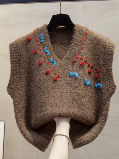 Hand-embroidered V-neck knitted vest for women, new autumn/winter 2025 style, loose-fitting outerwear vest, layered with sweaters.