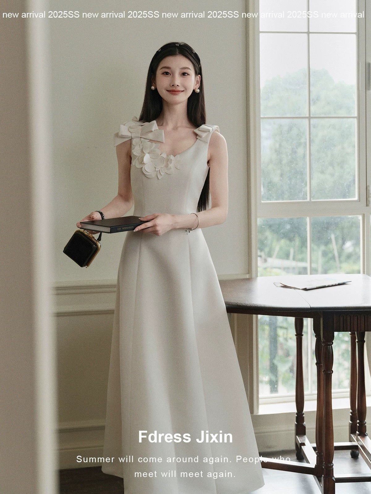 Send a letter to Alice - a hand-sewn 3D flower vest dress, a light evening gown, and an engagement dress with a unique design.