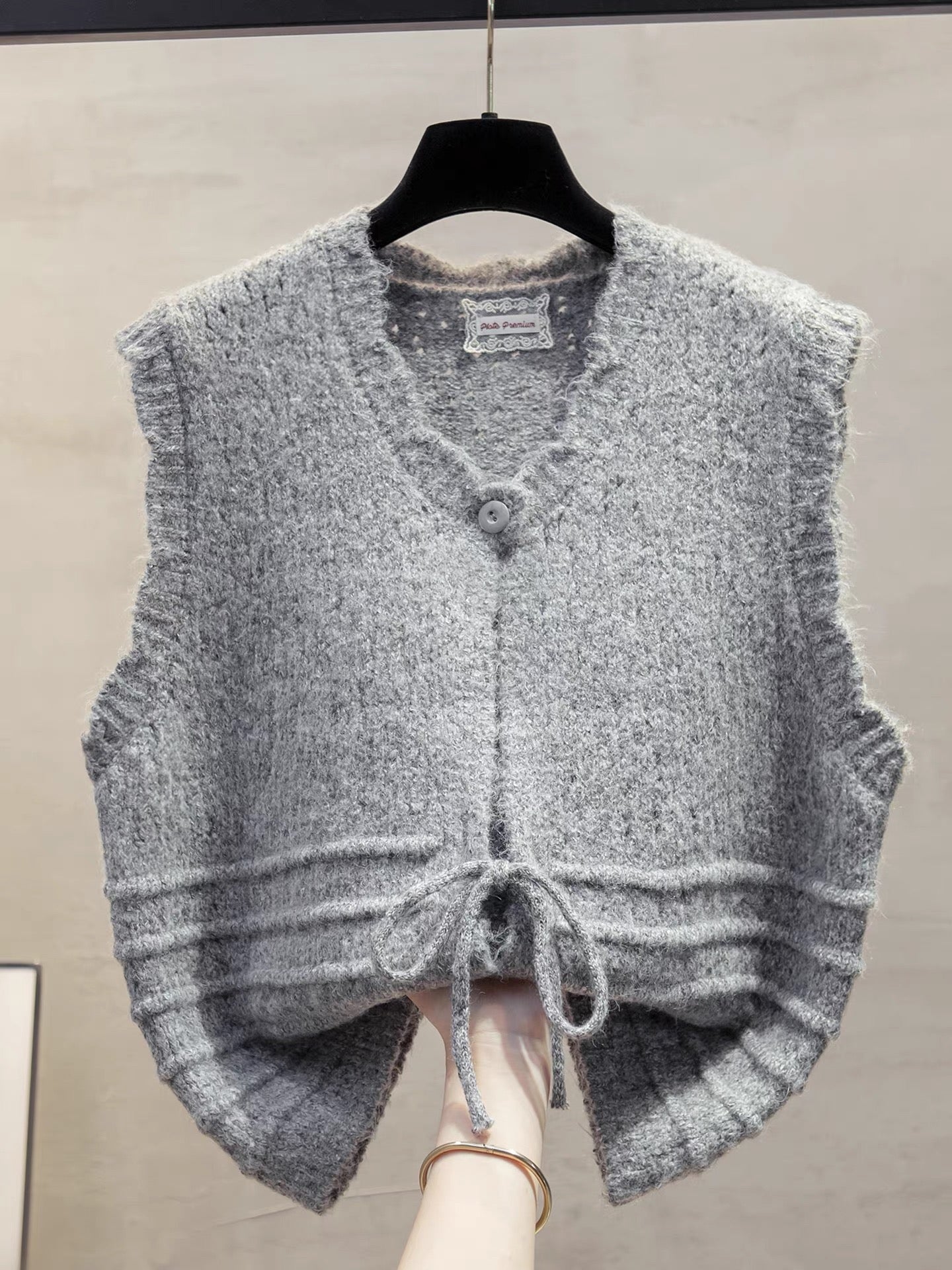 Hollow-out headscarf, round neck knitted cardigan vest, women's autumn 2025 new style vest layered with sweater, trendy