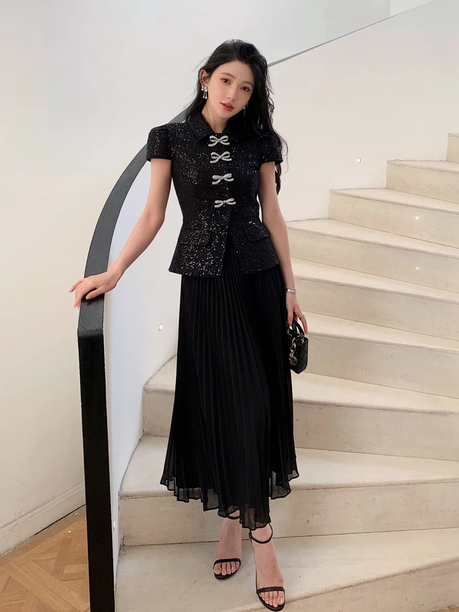 2025 new women's clothing high-end temperament commuting black woolen stitching fake two-piece dress slim long skirt