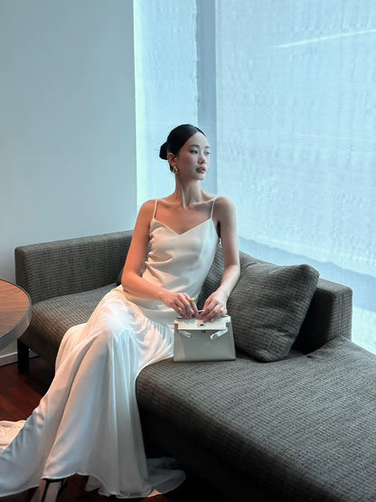 VENUIE apricot V-neck suspender dress for women, simple and fashionable, versatile, slim waist, spliced A-line long skirt