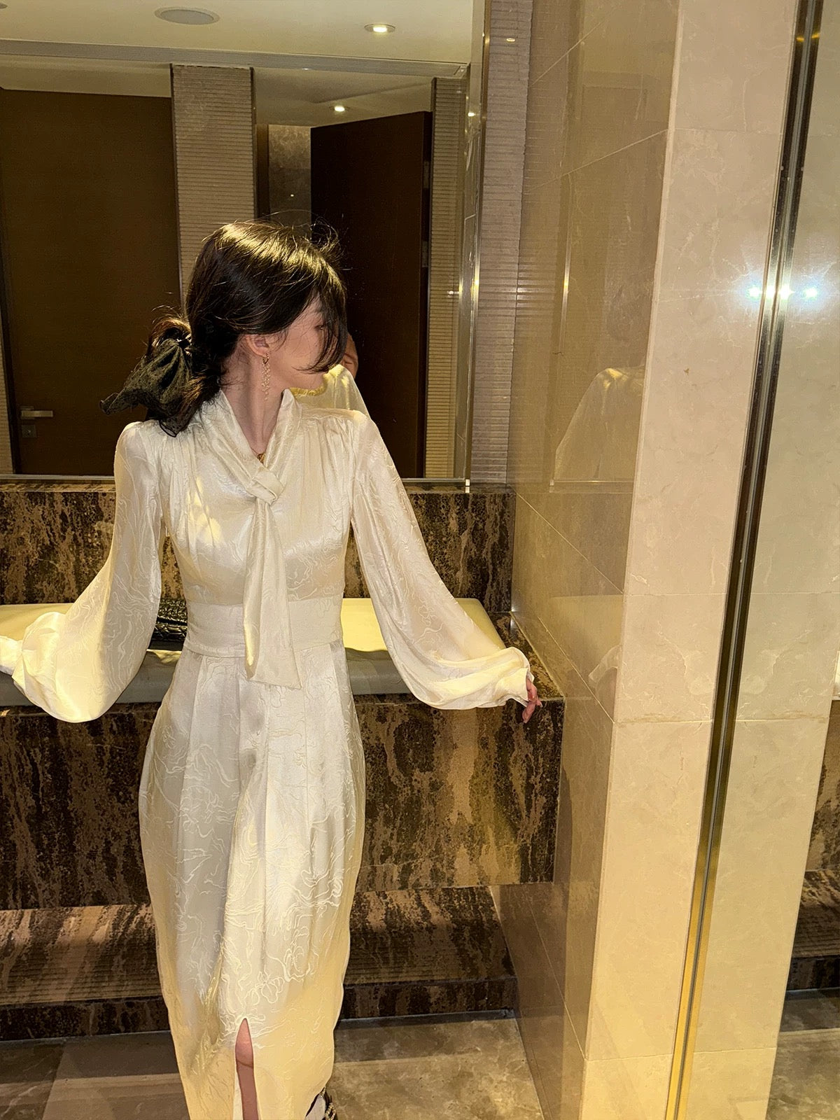 Feng Yu Xun/Yu Ren Lai Original imitation acetate silk jacquard dress female spring French elegant waist long dress