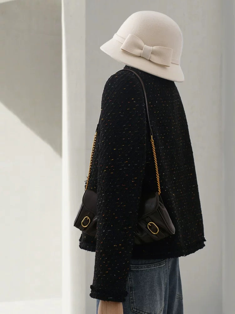 4U4U 2024 spring new style black small fragrant short coat for women French chic heart-shaped button tweed top