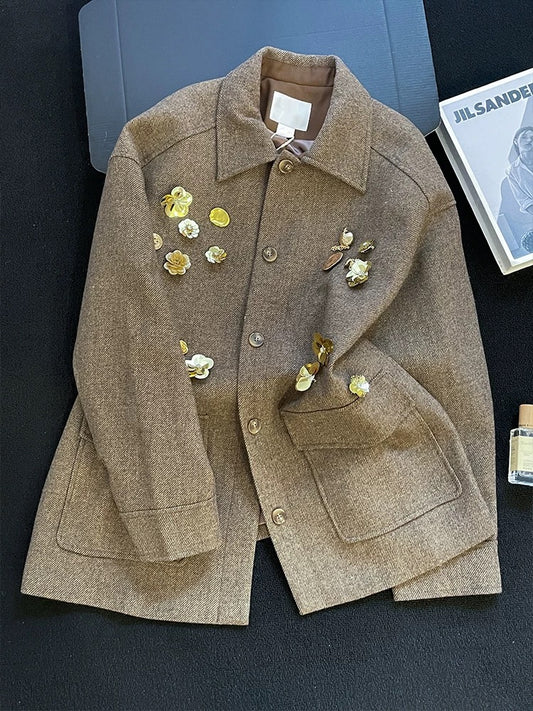 Vintage-style handmade suit jacket for women, 2025 autumn, high-end loose fit, sophisticated look, beaded floral woolen top.