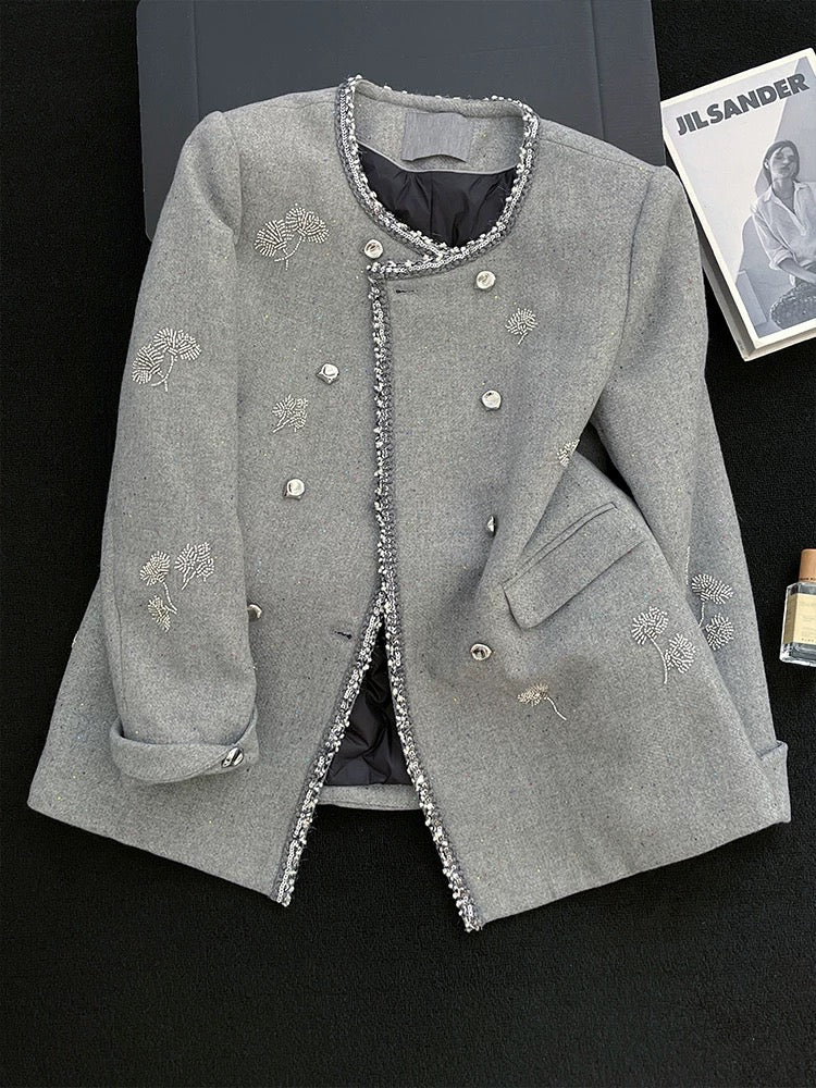 Gray, elegant, loose-fitting embroidered double-breasted tweed coat for women, winter 2025, sophisticated and casual long-sleeved top.