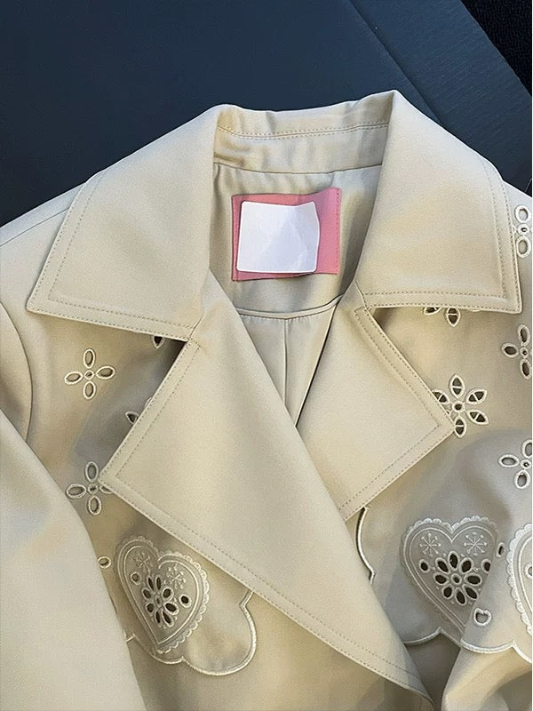 2025 Autumn New Style Hollow-out Long-sleeved Jacket for Women, Double-breasted with Lapel, Slim Waist, Elegant and Versatile Top