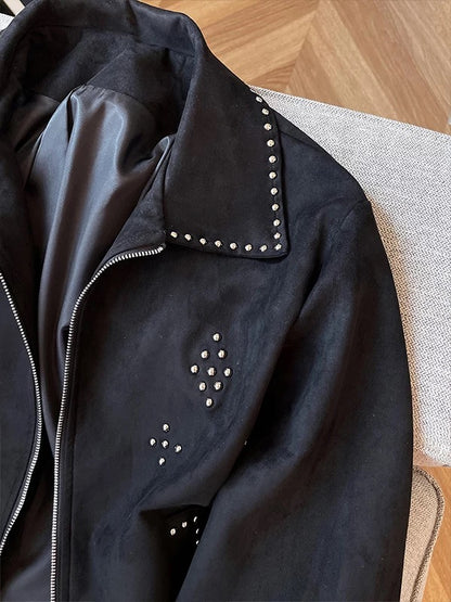 Korean-style cool and chic studded jacket for women, new winter 2025 style, black lapel zip-up top.