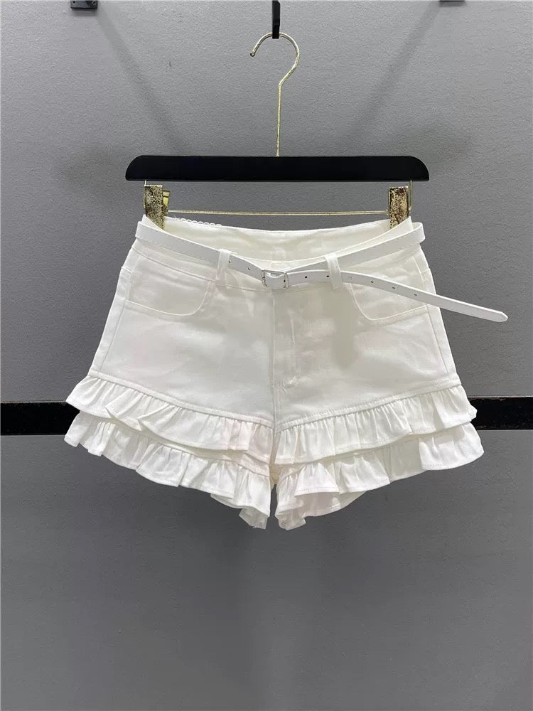 Fashionable red hot girl ear-edge denim shorts for women 2025 summer age-reducing slimming sexy A-line super short shorts