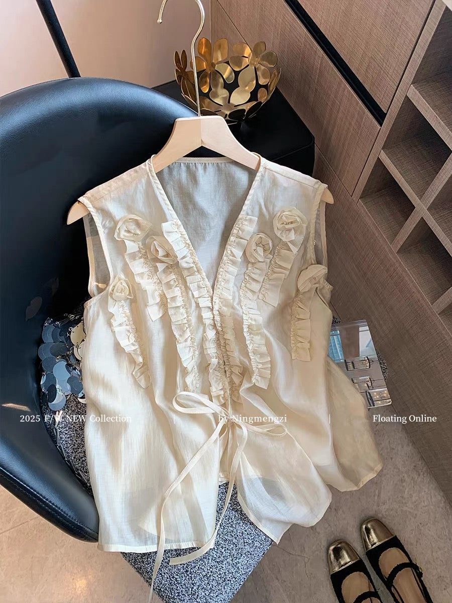 Ruffled V-neck floral camisole for women, 2025 summer new style, French chic sleeveless top, Korean style.