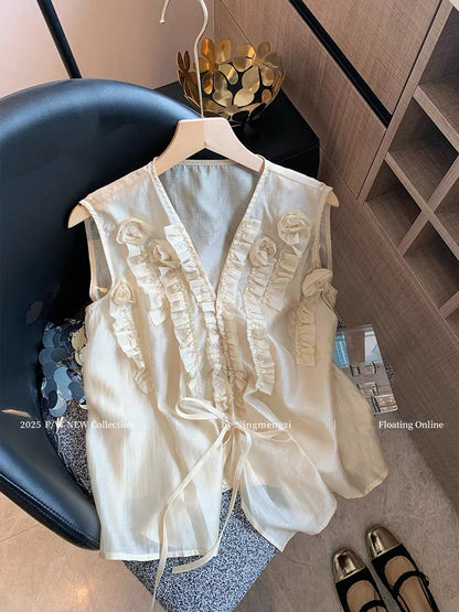 Ruffled V-neck floral camisole for women, 2025 summer new style, French chic sleeveless top, Korean style.