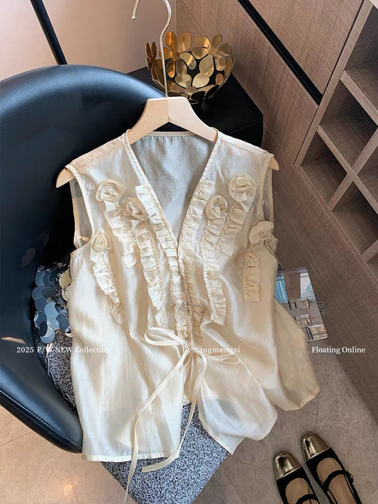 Ruffled V-neck floral camisole for women, 2025 summer new style, French chic sleeveless top, Korean style.