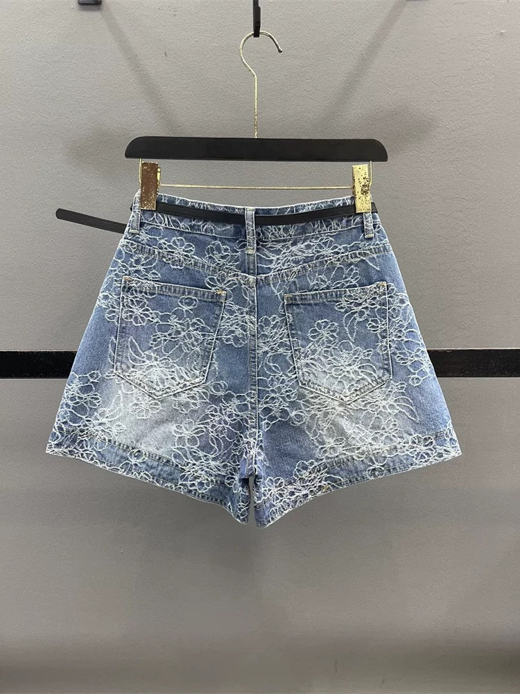 Retro heavy-duty embroidered jacquard denim shorts for women 2025 summer design high waist slim a-line wide-leg hot pants