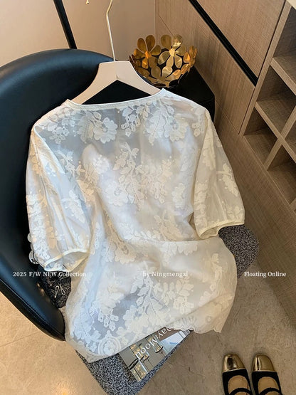 New Chinese style jacquard embroidered diagonal placket short-sleeved T-shirt for women, 2025 summer new style, elegant, youthful, versatile, and with a traditional Chinese style.