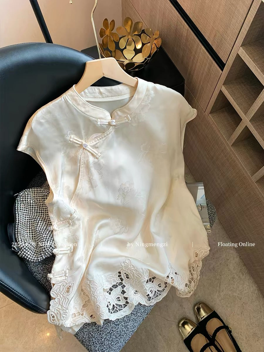 New Chinese style hollowed-out embroidered diagonal placket button sleeveless shirt for women, a new summer 2025 style top with a cool and elegant feel.