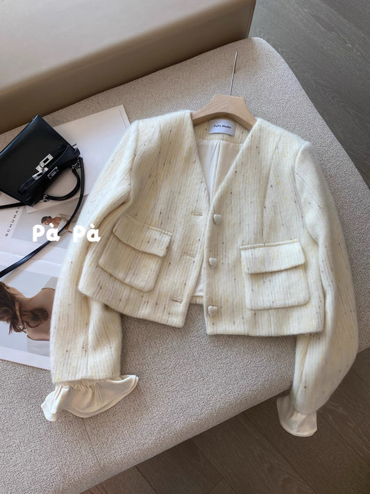 Exquisite and luxurious wool knit cardigan with heart-shaped buttons and detachable ruffled sleeves, featuring a V-neck design.